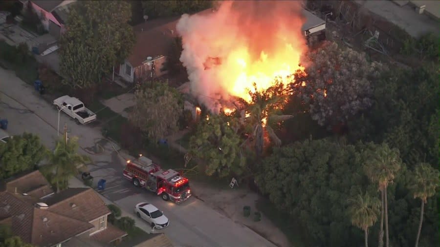 1 dead, 1 hospitalized following massive house fire in Del Rey