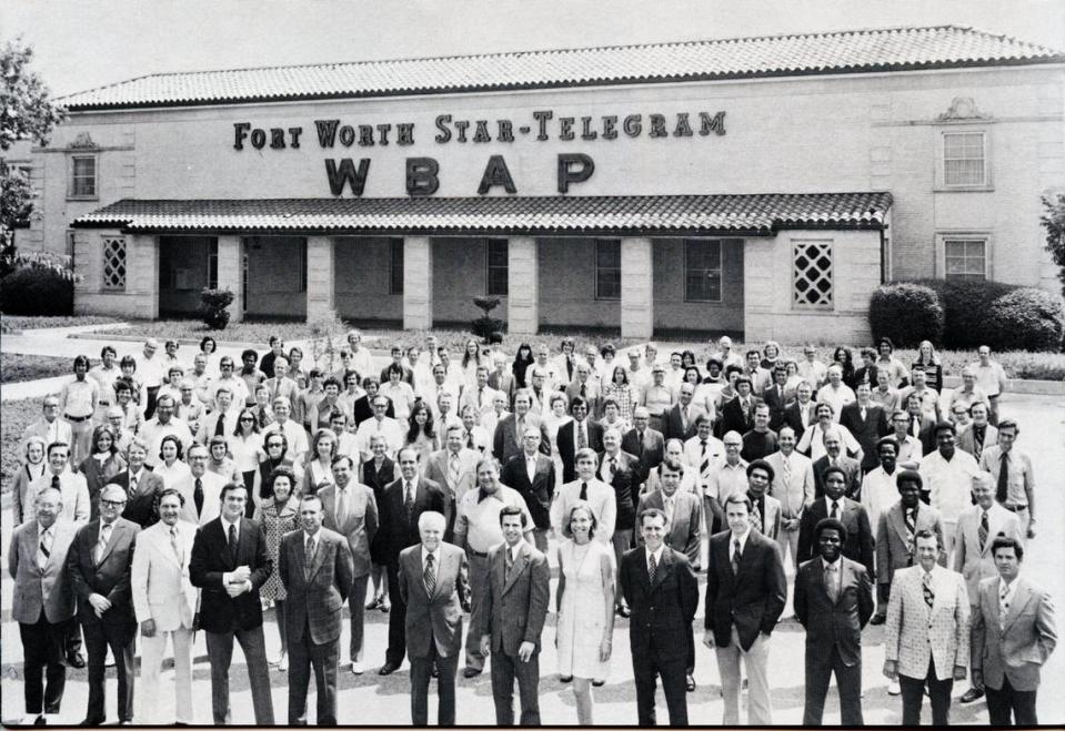 A 1973 group photo of WBAP AM-FM-TV employees at the station’s original Barnett Street location.