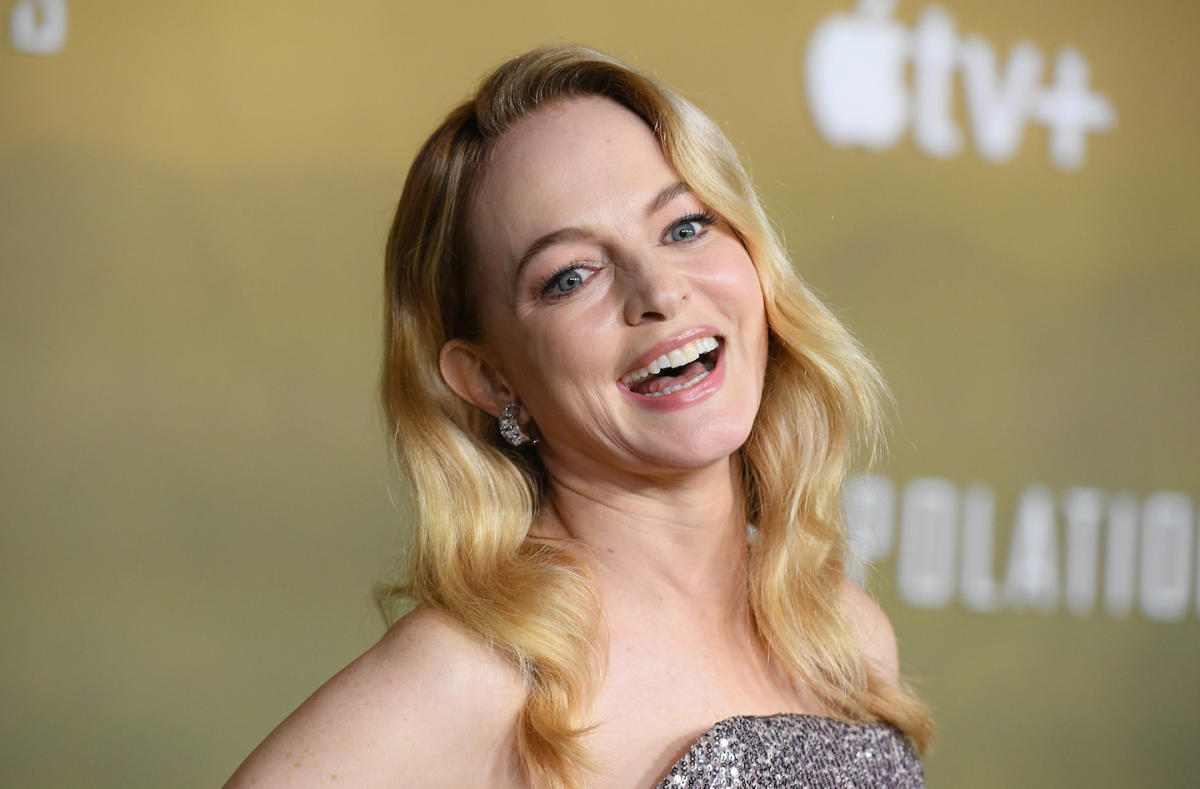 Heather Graham, 53, shows off her incredible bikini body in a