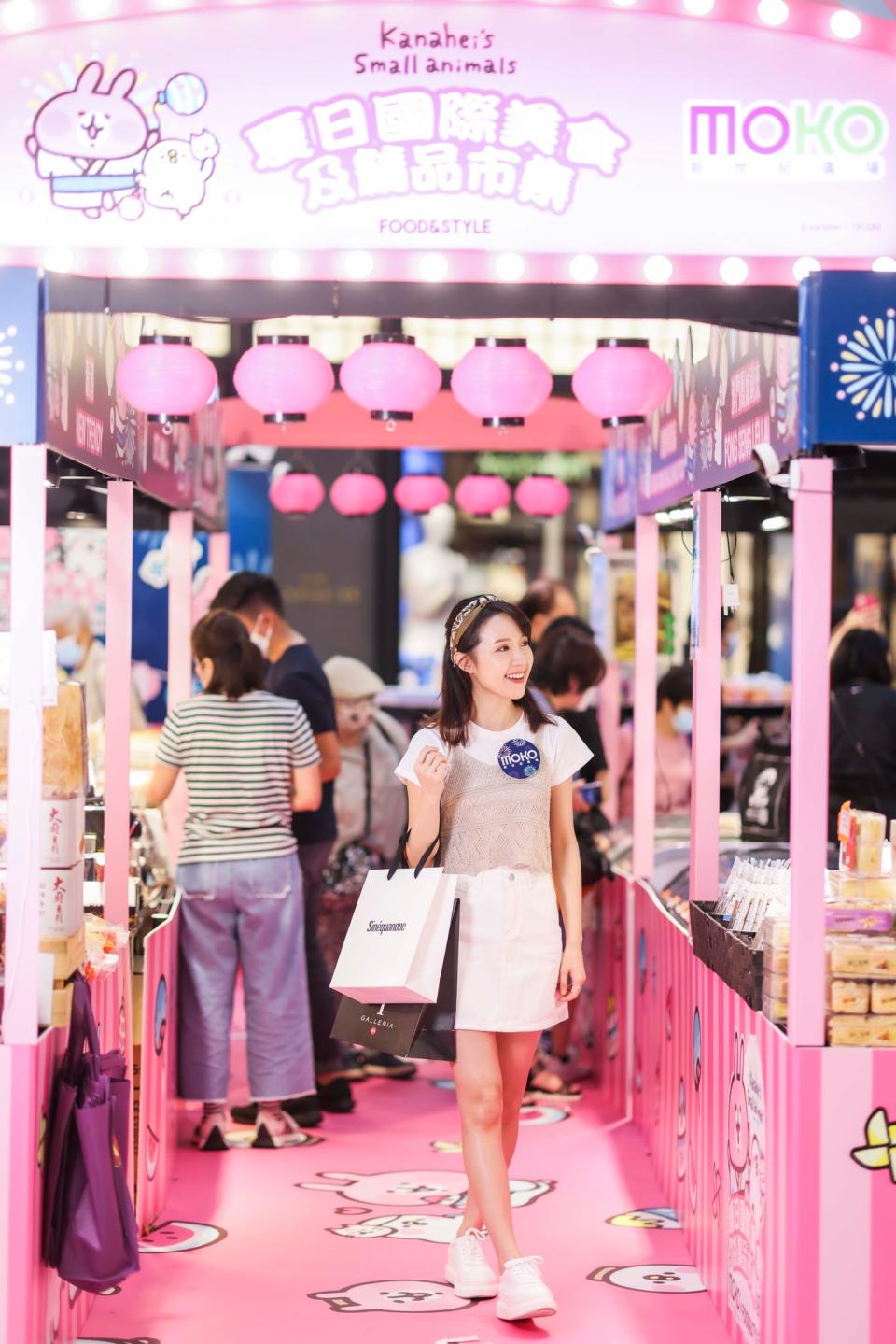 近20個夏祭屋台，配以極有夏祭氣氛的日式燈籠，打卡一流。