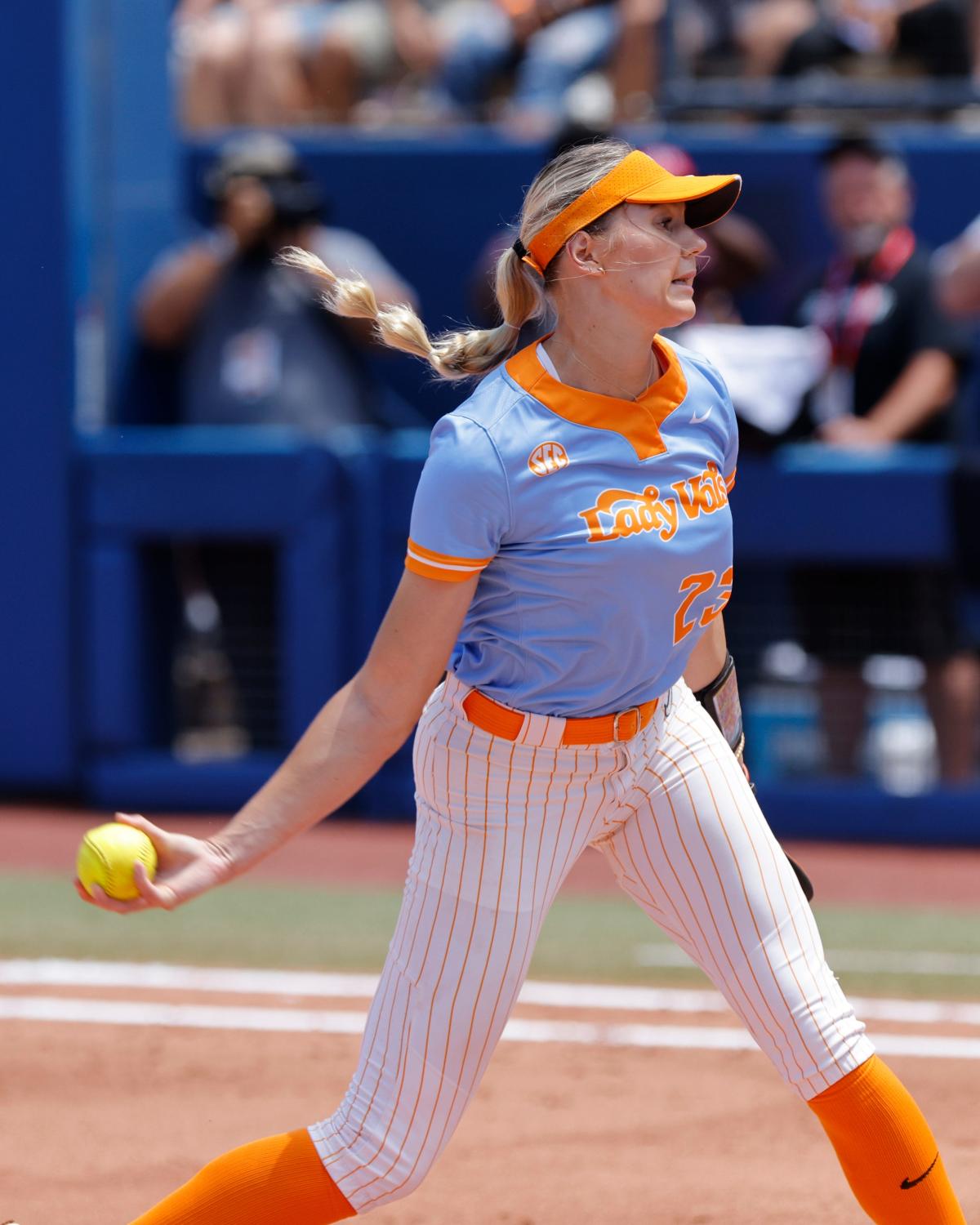 Tennessee softball coach Karen Weekly explains pitching strategy in