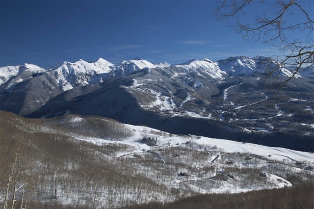 Tom Cruise puts Colorado ski lodge on market for $59m