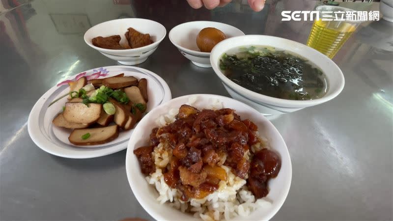 飯、湯和小菜，讓老饕用佛心價就能吃飽。