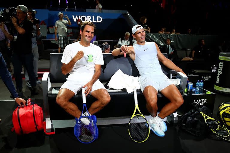 Leyendas del tenis: Roger Federer y Rafa Nadal durante un ensayo en la Laver Cup, certamen de exhibición donde podrían reencontrarse este año.