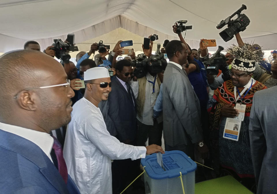 Chadian interim President Mahamat Deby Itno casts his ballot, in N'djamena, Chad, Monday, May 6, 2024, in a long delayed presidential election that is set to end three years of military rule. (AP Photo/Mouta)