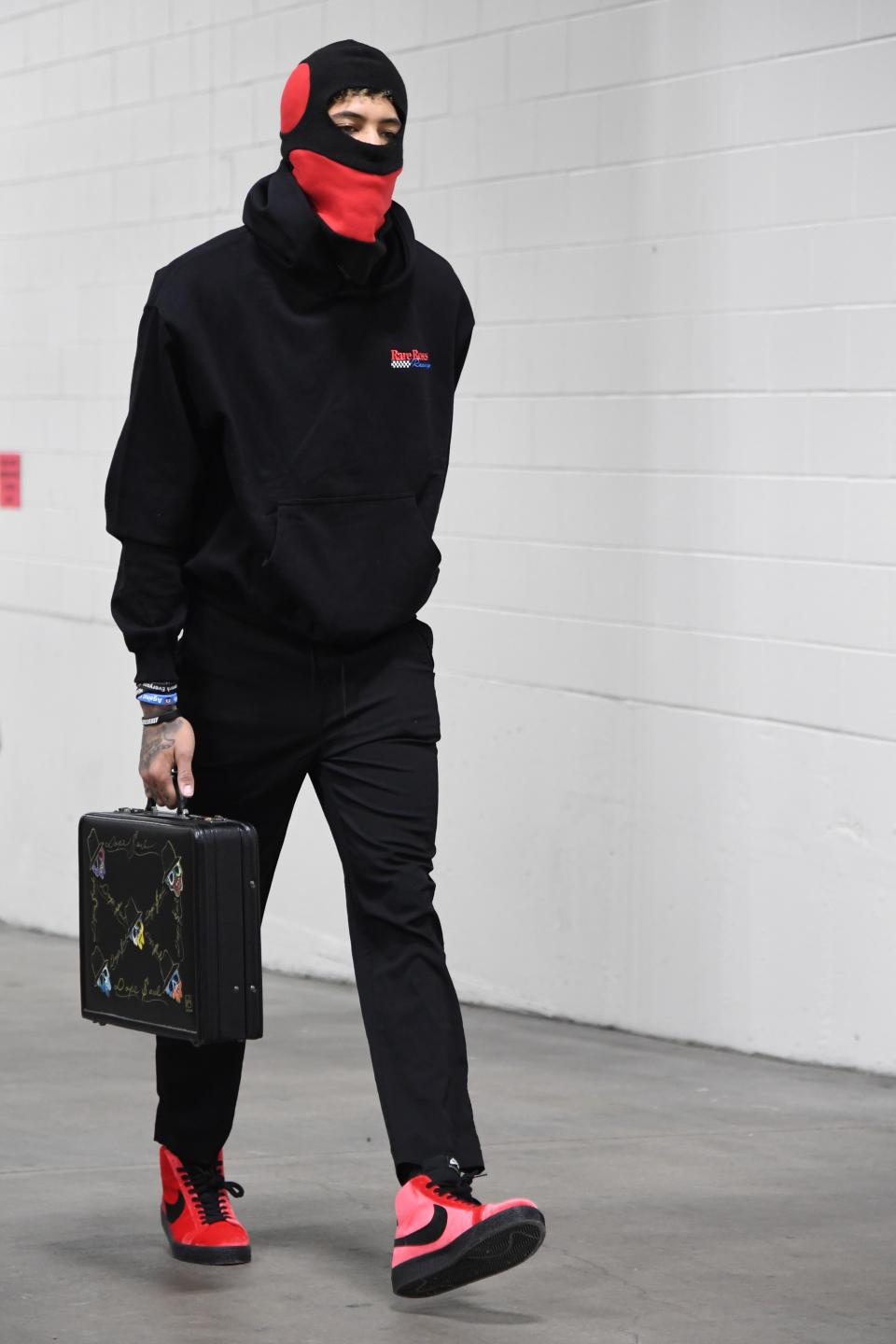 Kelly Oubre Jr. of the Golden State Warriors arrives for a game against the Pistons in Detroit, December 29, 2020.