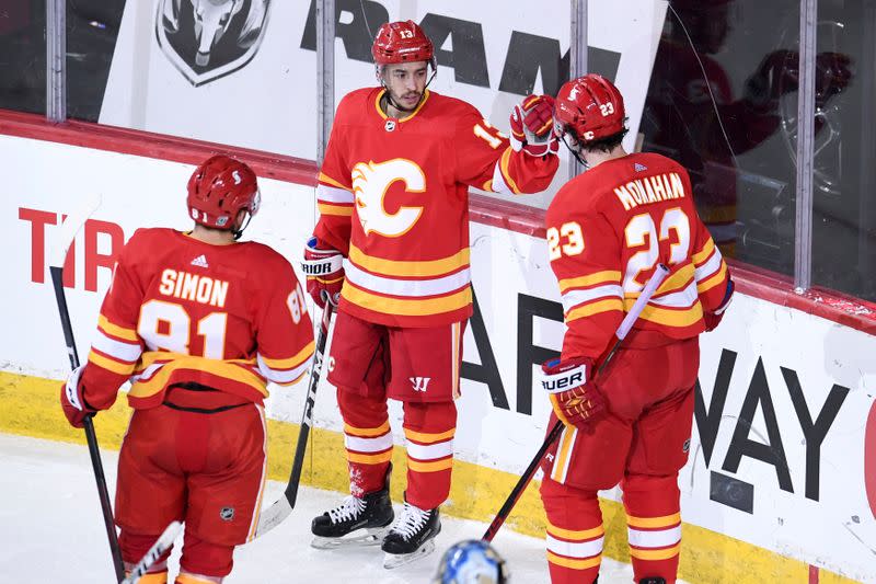 NHL: Vancouver Canucks at Calgary Flames