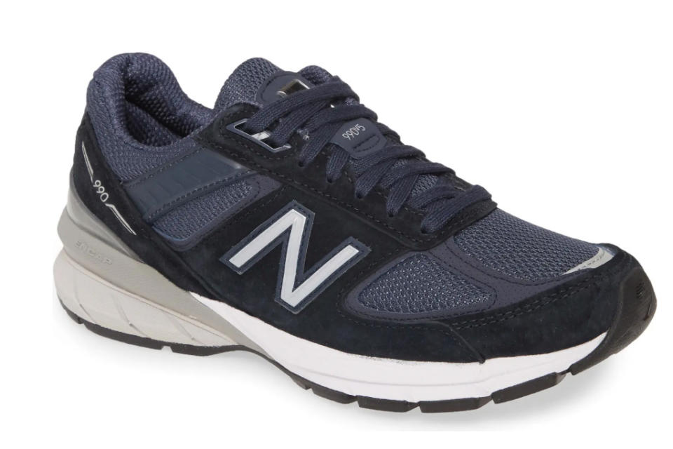 blue black sneakers, new balance