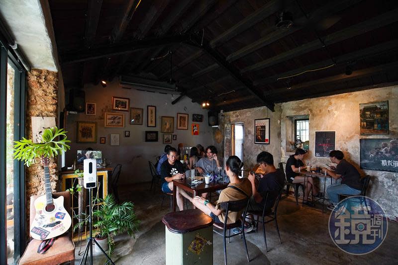 位於恆春的早午餐店「肥春號」，每天都坐滿來品嘗美食與享受空間氛圍的遊客。