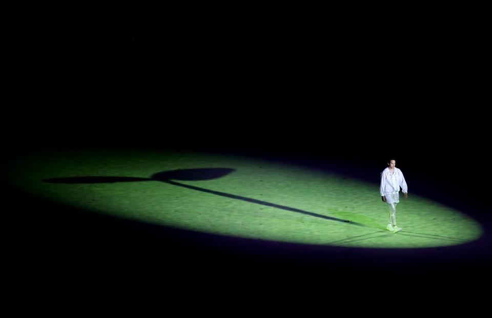 A lone performer appeared at the start of the ceremony (Getty Images)