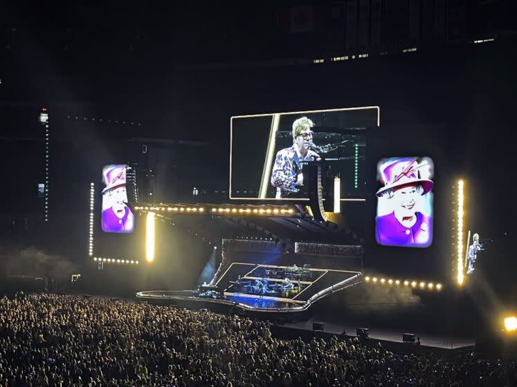 Elton John, durante un concierto en Toronto el 8 de septiembre de 2022.