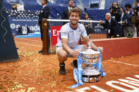 Stefanos Tsitsipas of Greece Casper Ruud of Norway during the final of the Barcelona Open tennis tournament in Barcelona, Spain, Sunday, April 21, 2024. (AP Photo/Joan Monfort)