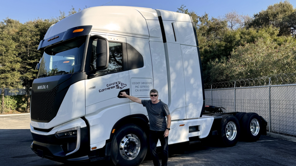 Mobile refuelers in California and Arizona have done more than 1,600 hydrogen fill ups of Nikola trucks. That includes independent driver Bill Hall, who regularly drives 400 miles from Oakland to Southern California on a single tank of hydrogen.. (Photo: Nikola)