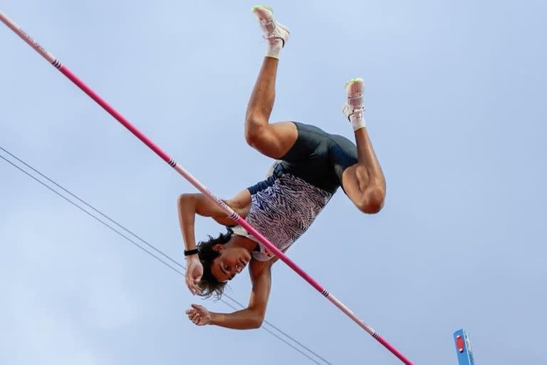 Armand Duplantis vuela en Estocolmo: otro salto para la historia