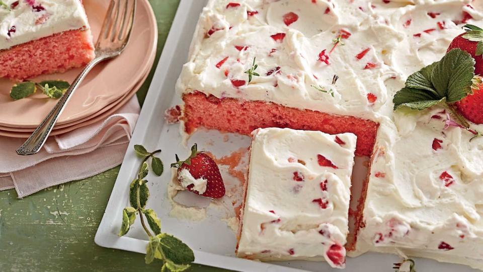 Sweet Strawberry Cake Recipes To Serve All Summer Long