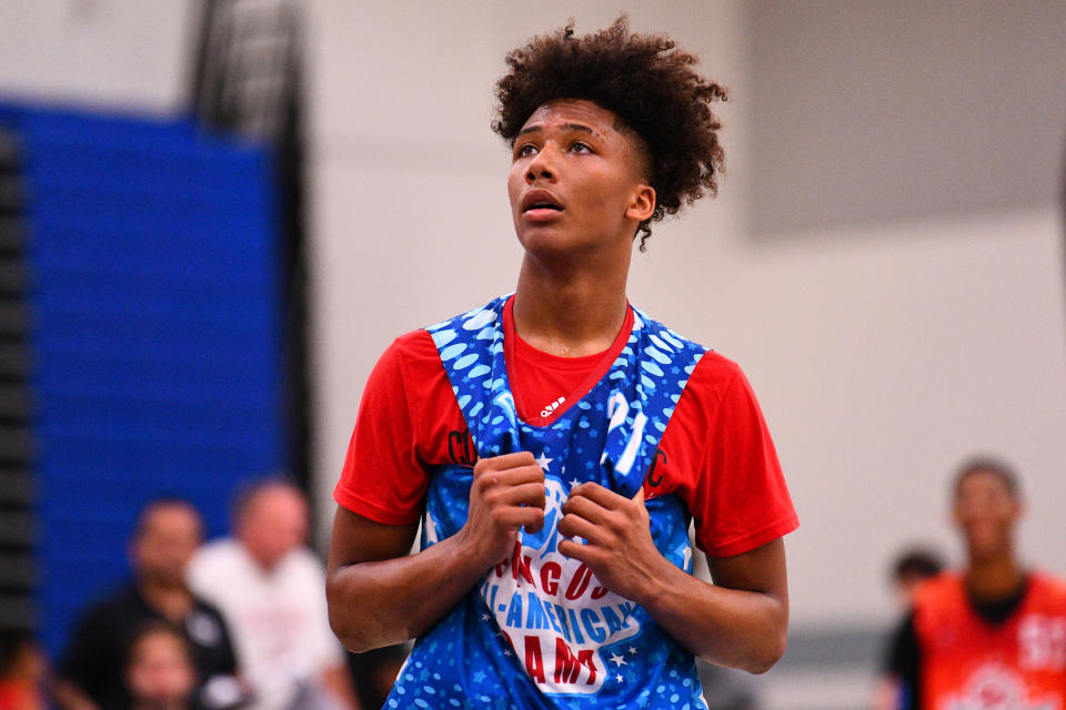 NORWALK, CA - JUNE 02: Mikey Williams looks on during the Pangos All-American Camp on June 2, 2019 at Cerritos College in Norwalk, CA. (Photo by Brian Rothmuller/Icon Sportswire via Getty Images)