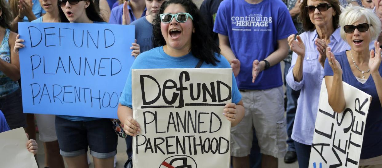 Texas authorities have long sought to kick Planned Parenthood out of the state. <a href="https://newsroom.ap.org/detail/PlannedParenthoodMedicaid/61c31f85fab64d1893cc49aa2c9444ae/photo?boardId=37be9465fcce45d283d5431cccb20a6a&st=boards&mediaType=audio,photo,video,graphic&sortBy=&dateRange=Anytime&totalCount=469&currentItemNo=2" rel="nofollow noopener" target="_blank" data-ylk="slk:AP Photo/Eric Gay;elm:context_link;itc:0;sec:content-canvas" class="link ">AP Photo/Eric Gay</a>