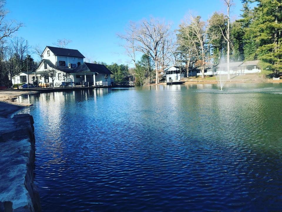 The condominiums at Mill House Lodge.