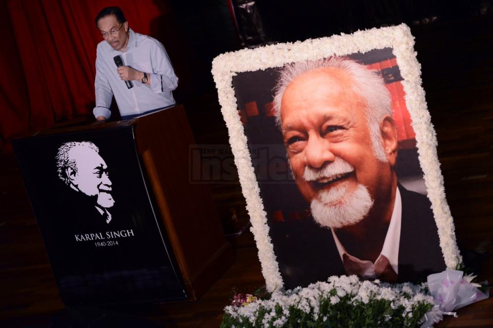 Datuk Seri Anwar Ibrahim spoke of Karpal Singh's vow to do his best in fighting to clear Anwar's name in the sodomy appeal. – The Malaysian Insider pic by Afif Abd Halim, April 25, 2014.