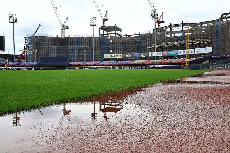 中職台中洲際棒球場賽事因雨延賽 中華職棒26日受到全台雨勢影響，包括台中洲際棒球 場在內的3場一軍比賽，皆因雨延賽。 （中華職棒提供） 中央社記者楊啟芳傳真  113年4月26日 