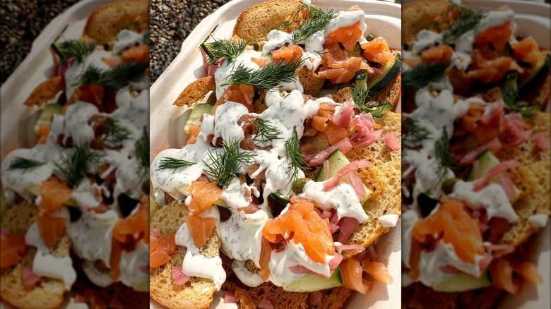 Lox bagel nachos in tray