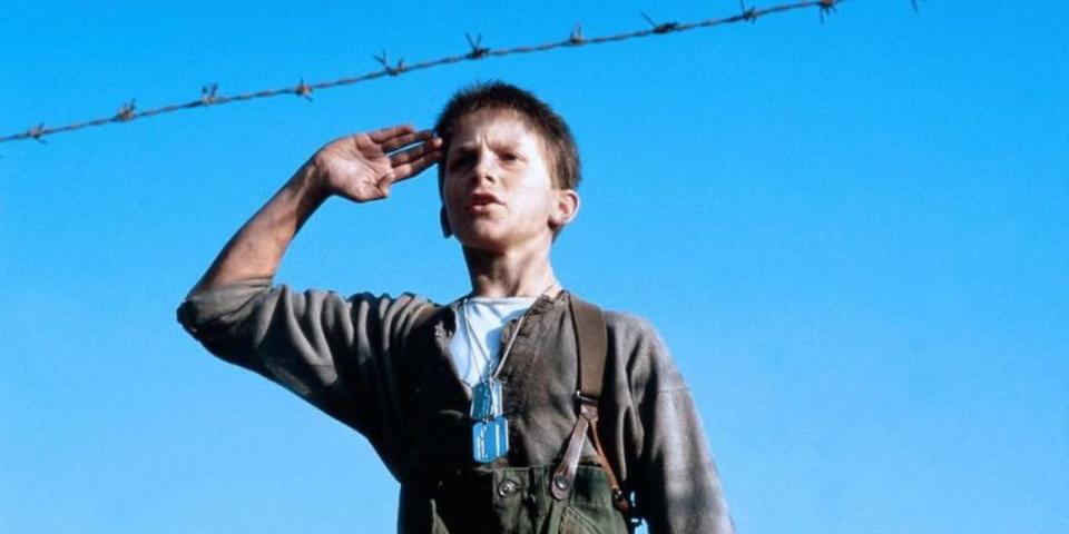 Süße 13 Jahre alt war Christian Bale, als er in Steven Spielbergs "Das Reich der Sonne" (1987) eine seiner ersten Filmrollen spielte. Zu diesem Zeitpunkt hätte wohl niemand geglaubt, dass er mal als "American Psycho" berühmt werden sollte ... (Bild: Warner Home Entertainment)