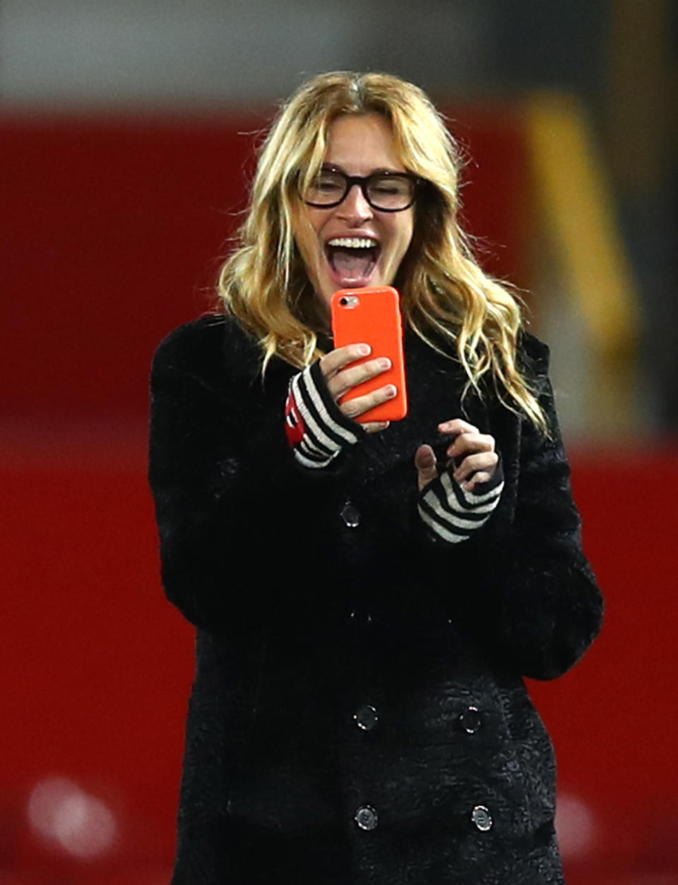 Julia Roberts and her three kids are soccer fans. (Photo: Clive Brunskill/Getty Images)