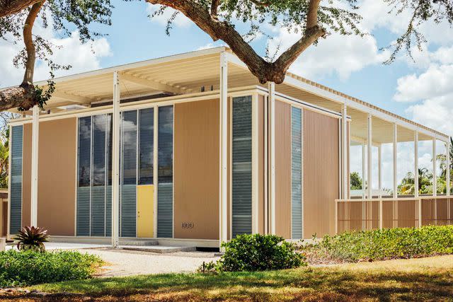 Rose Marie Cromwell Paul Rudolph’s 1953 Umbrella House, with its distinctive slatted roof.