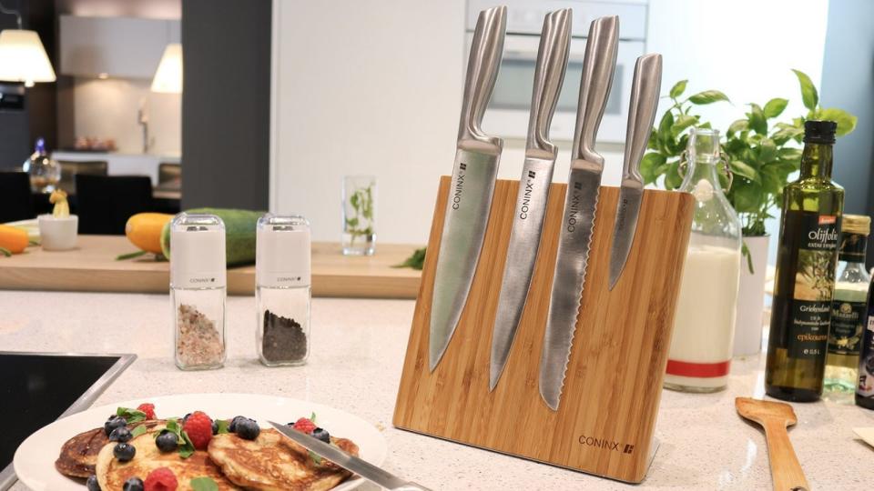 Best kitchen gifts: Coninx Magnetic Knife Holder