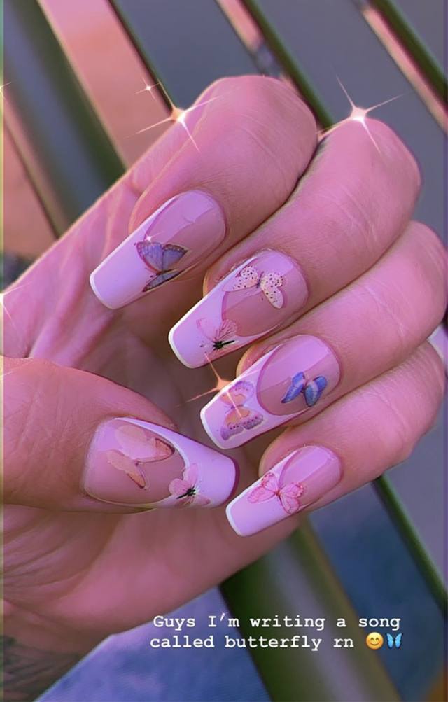 cute Louis Vuitton clear and gold acrylics  Louis vuitton nails, Fashion  nails, Plain nails