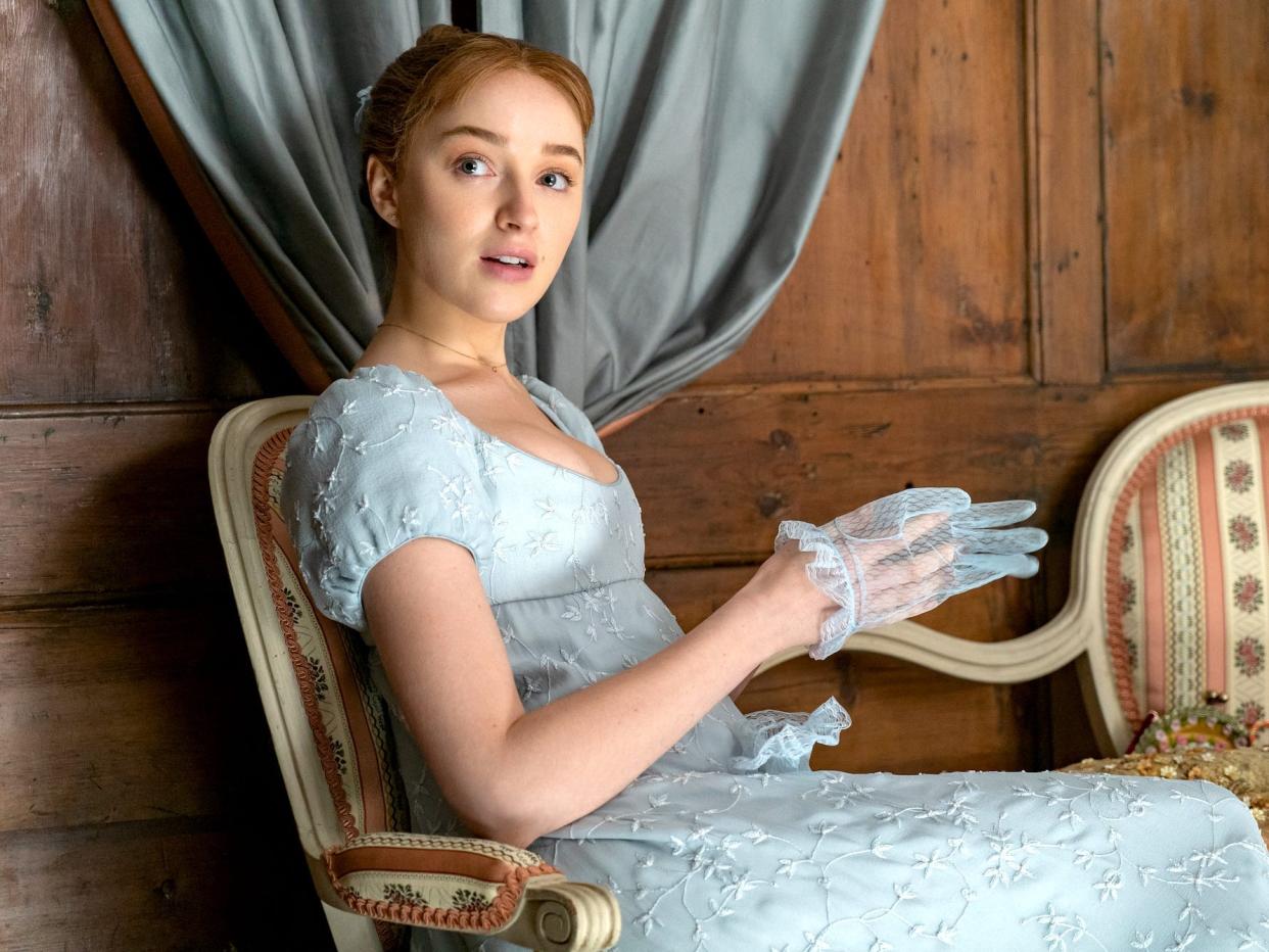 Phoebe Dynevor as Daphne Bridgerton in Netflix TV Show 