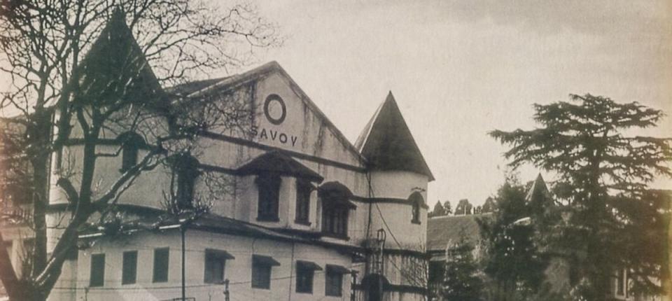 In March 1906, the Princess of Wales (later Queen Mary) stayed here and attended a garden party on the Savoy grounds, the place is known as the Beer Garden