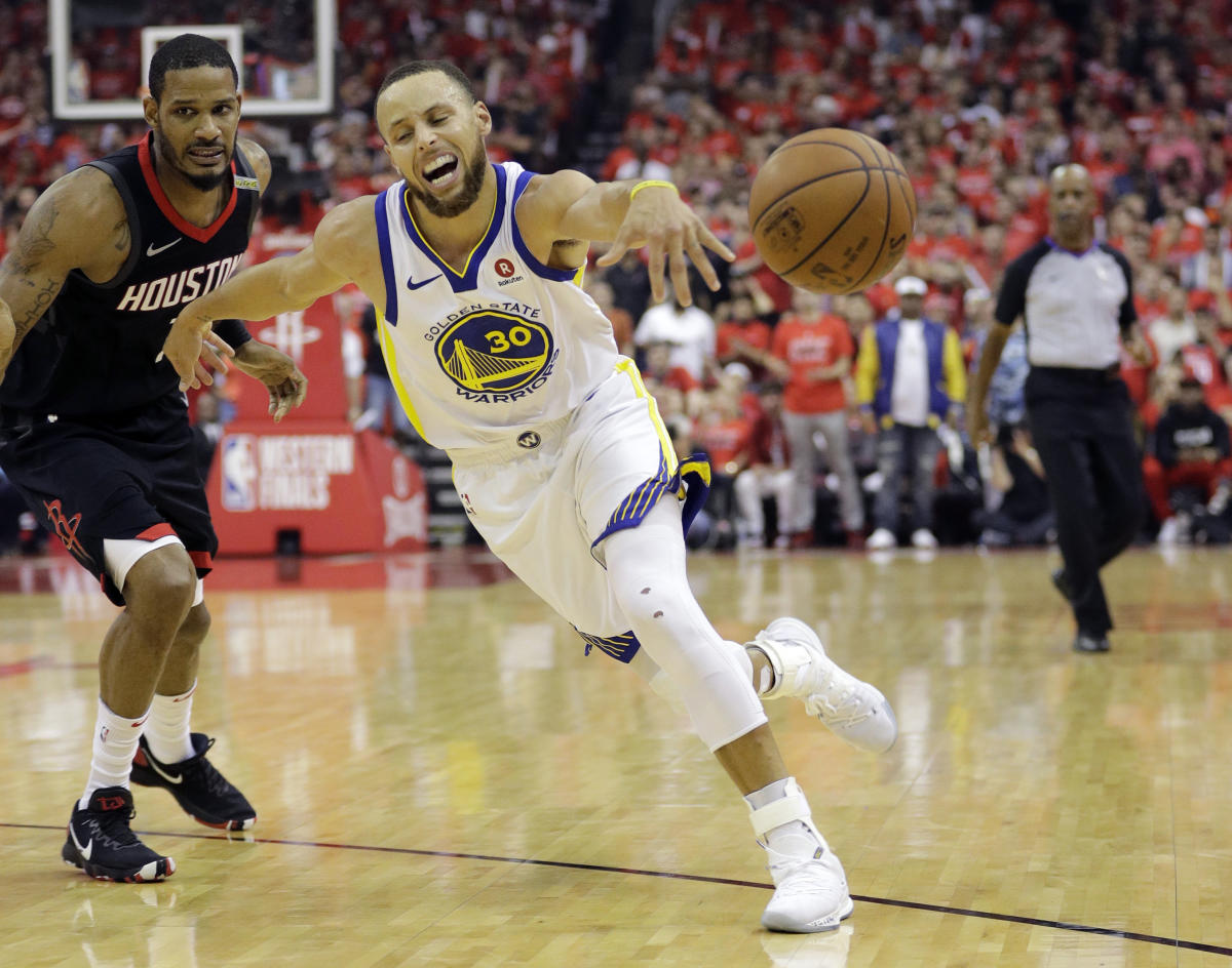 Stephen Curry, Blake Griffin represent two-fifths of AP All-America Team