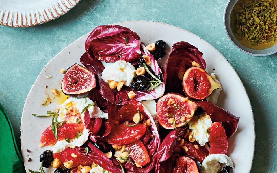 A beautifully vibrant winter salad of contrasting textures - 