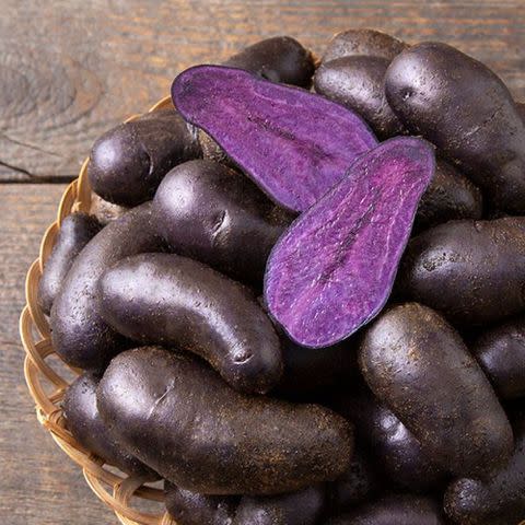 Purple potatoes: varieties, growing & use - Plantura