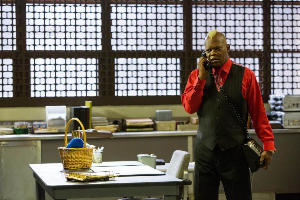 Samuel L Jackson in an office in Oldboy