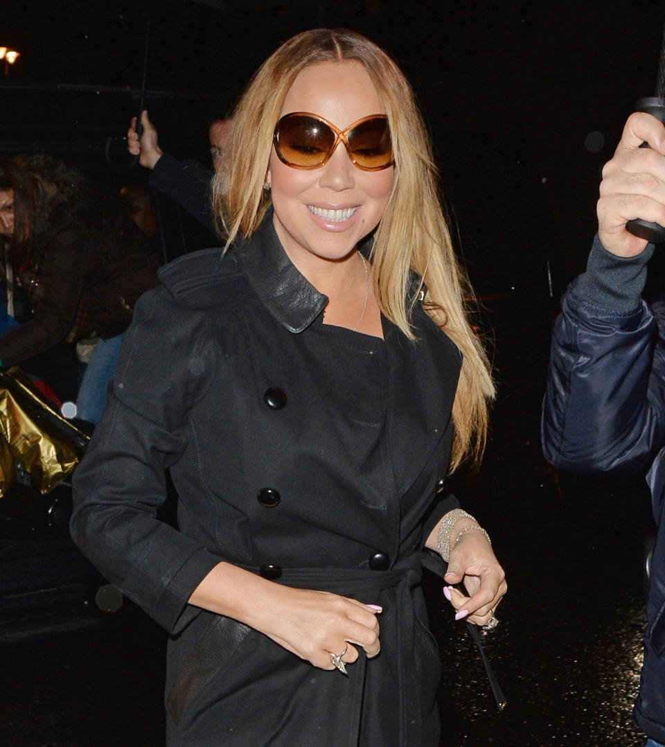 Trenchcoat: Mariah Carey mag’s gern klassisch. (Bild: Wenn)