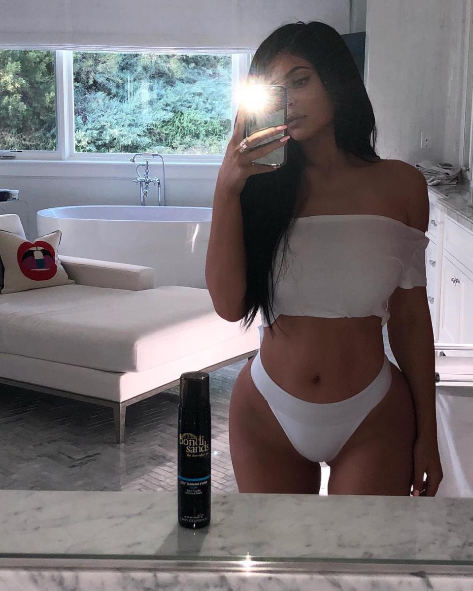 Kylie Jenner luce majestuosa a solo seis meses de haber dado a luz. <a href="https://www.instagram.com/kyliejenner/?hl=en" rel="nofollow noopener" target="_blank" data-ylk="slk:Foto: Kylie Jenner/Instagram;elm:context_link;itc:0;sec:content-canvas" class="link ">Foto: Kylie Jenner/Instagram</a>