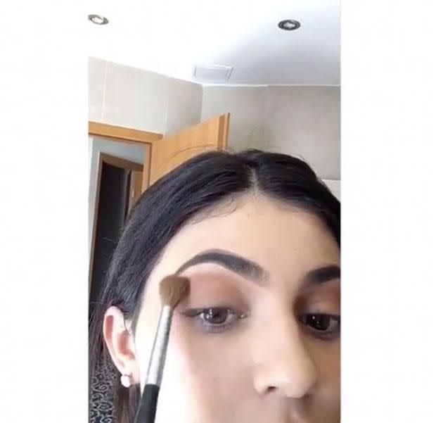 Kylie uses brown eyeshadow. Source: Snapchat