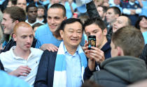 Manchester City fan Stephen Tudorhas had his go; nowRepublik of Mancunias Scott Patterson fights back in the red corner