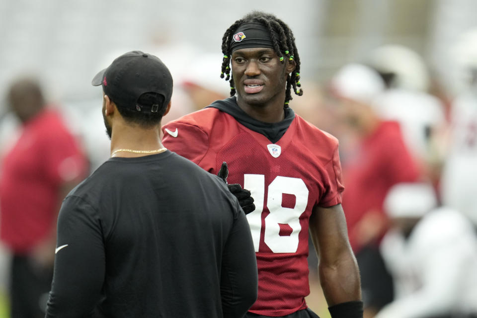 Kostum wide receiver Arizona Cardinals Marvin Harrison Jr. (18) masih belum tersedia di toko tim. (Foto AP/Ross D. Franklin)