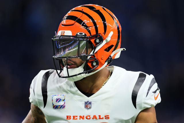 In with the New (Stripes): Reviewing the Bengals' new uniforms - Cincy  Jungle