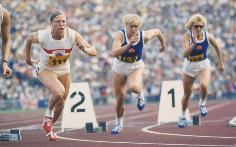 Mary Peters competes in the 200m