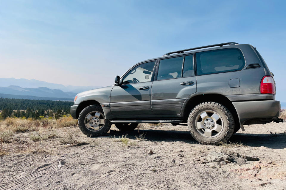 Finding a Lexus LX 470 isn't easy, but it's worth the effort