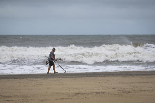 Southern East Coast hit by flooding as Ophelia weakens to tropical