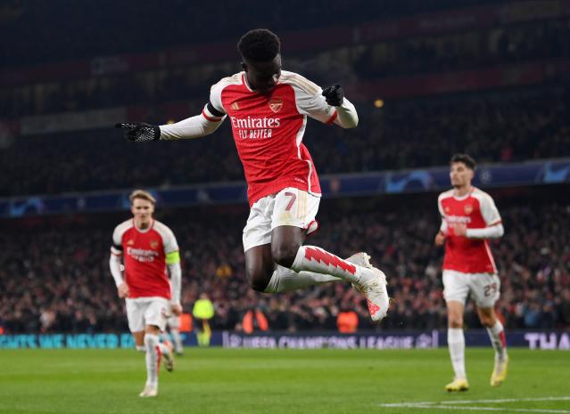 RC Lens vs Arsenal highlights - Bukayo Saka injury overshadows Gunners'  defeat in France 