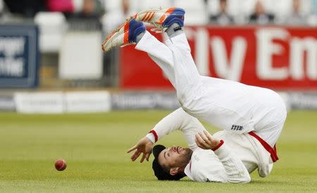 Britain Cricket - England v Sri Lanka - Second Test - Emirates Durham ICG - 30/5/16 England's James Vince drops Sri Lanka's Rangana Herath Action Images via Reuters / Jason Cairnduff Livepic