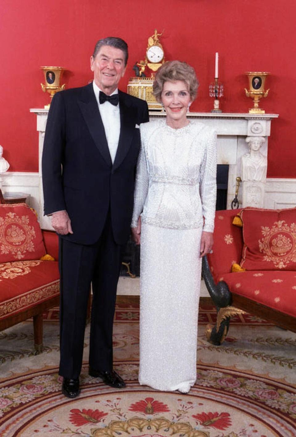 ronald reagan nancy inaugural gown 1985