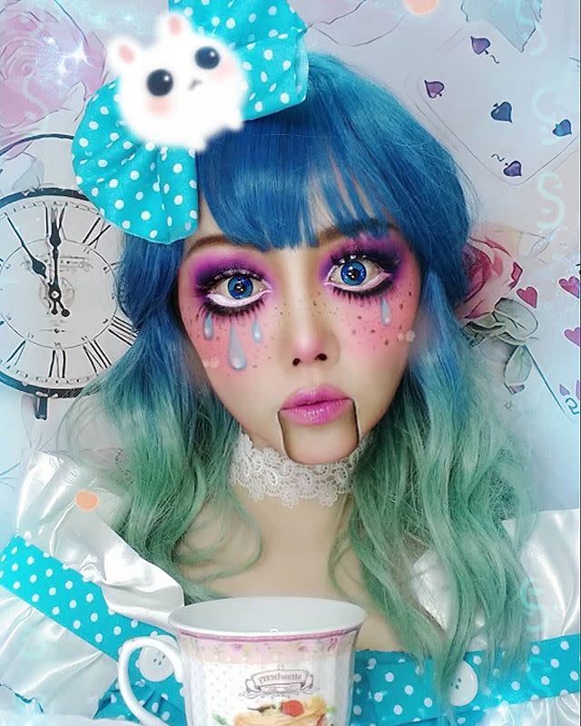 8) This Crying Doll Makeup for Halloween