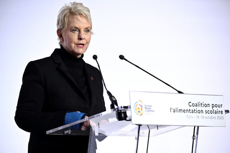 La directrice exécutive du Programme alimentaire mondial, Cindy McCain, lors de la première réunion de la Coalition mondiale pour les repas scolaires à Paris le 18 octobre 2023. (POOL/AFP - JULIEN DE ROSA)